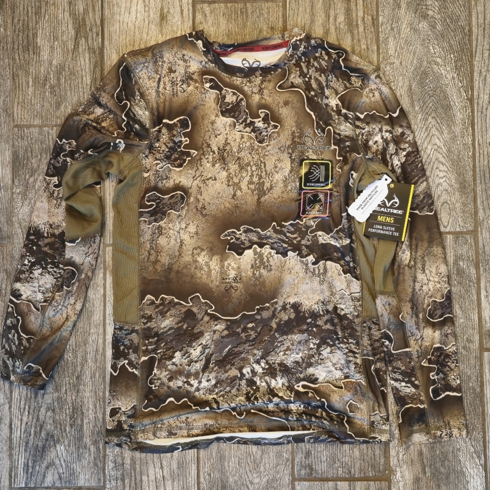 NWT Realtree Men's Camouflage Long Sleeve Shirt